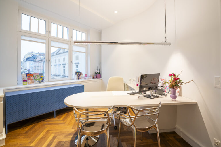 Foto des Arztzimmers, Ordination für Frauenheilkunde Dr. Priese, Dr. Stecher, Wiener Neustadt